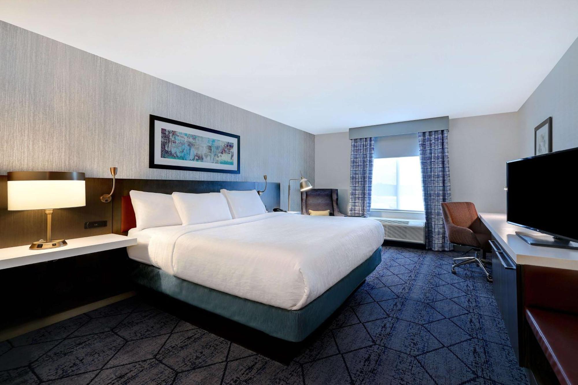 Hilton Garden Inn Сидар-Рапидс Экстерьер фото