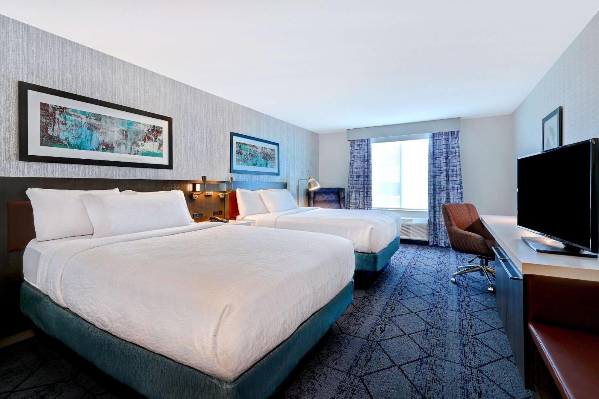 Hilton Garden Inn Сидар-Рапидс Экстерьер фото
