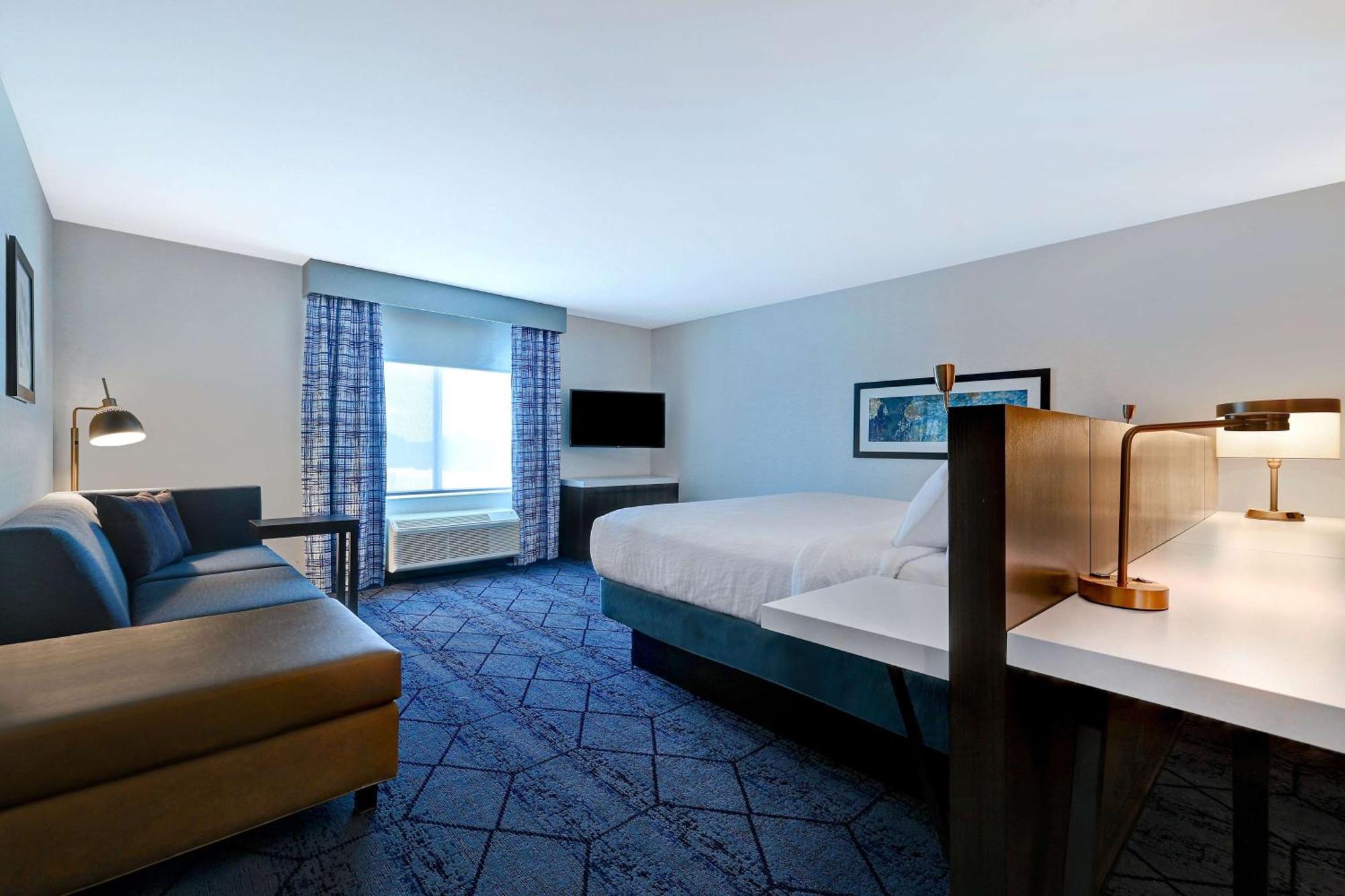 Hilton Garden Inn Сидар-Рапидс Экстерьер фото