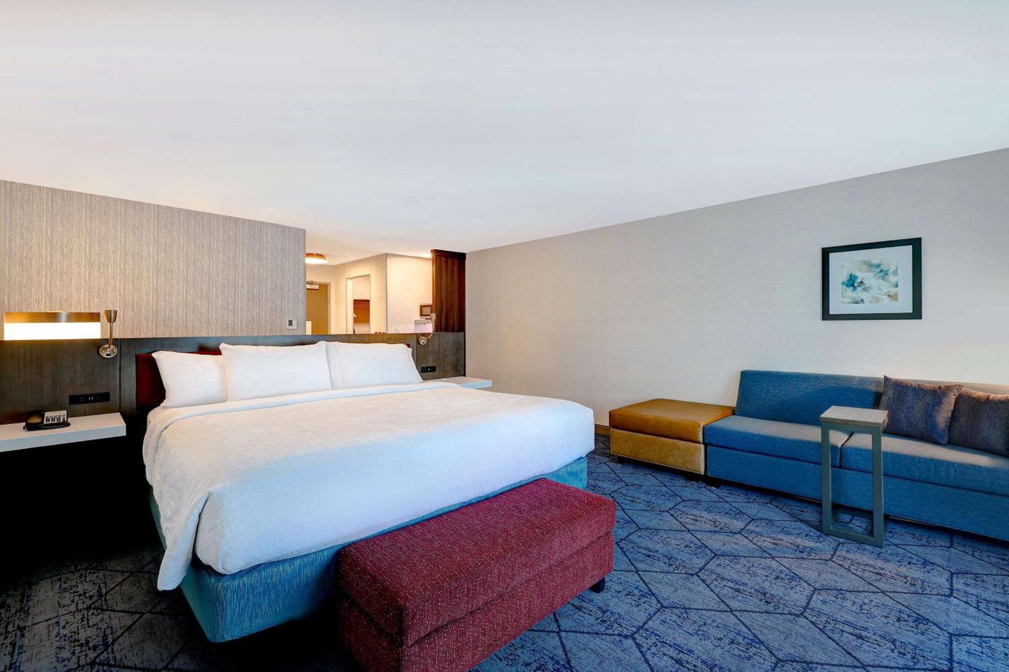 Hilton Garden Inn Сидар-Рапидс Экстерьер фото