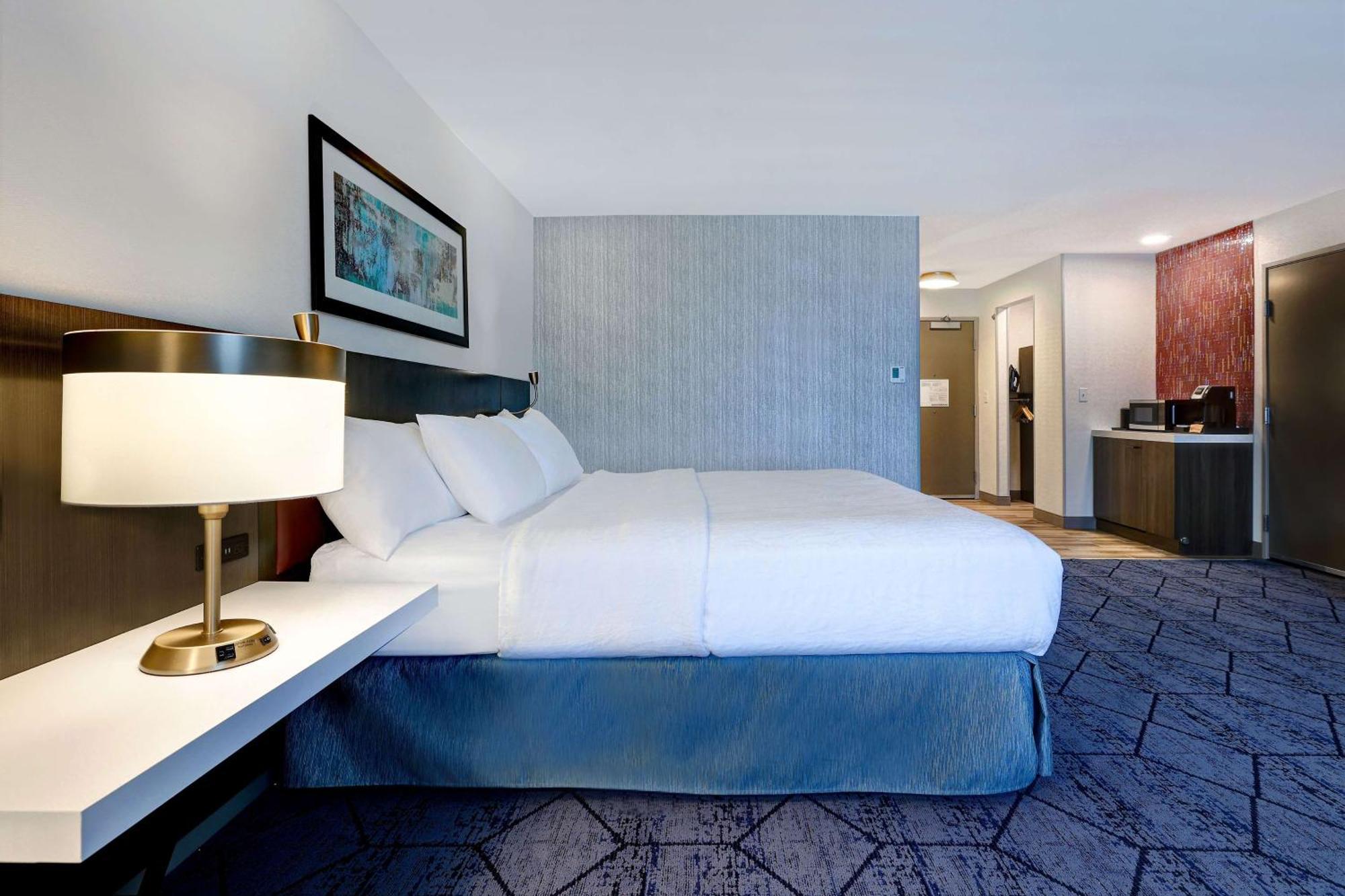 Hilton Garden Inn Сидар-Рапидс Экстерьер фото